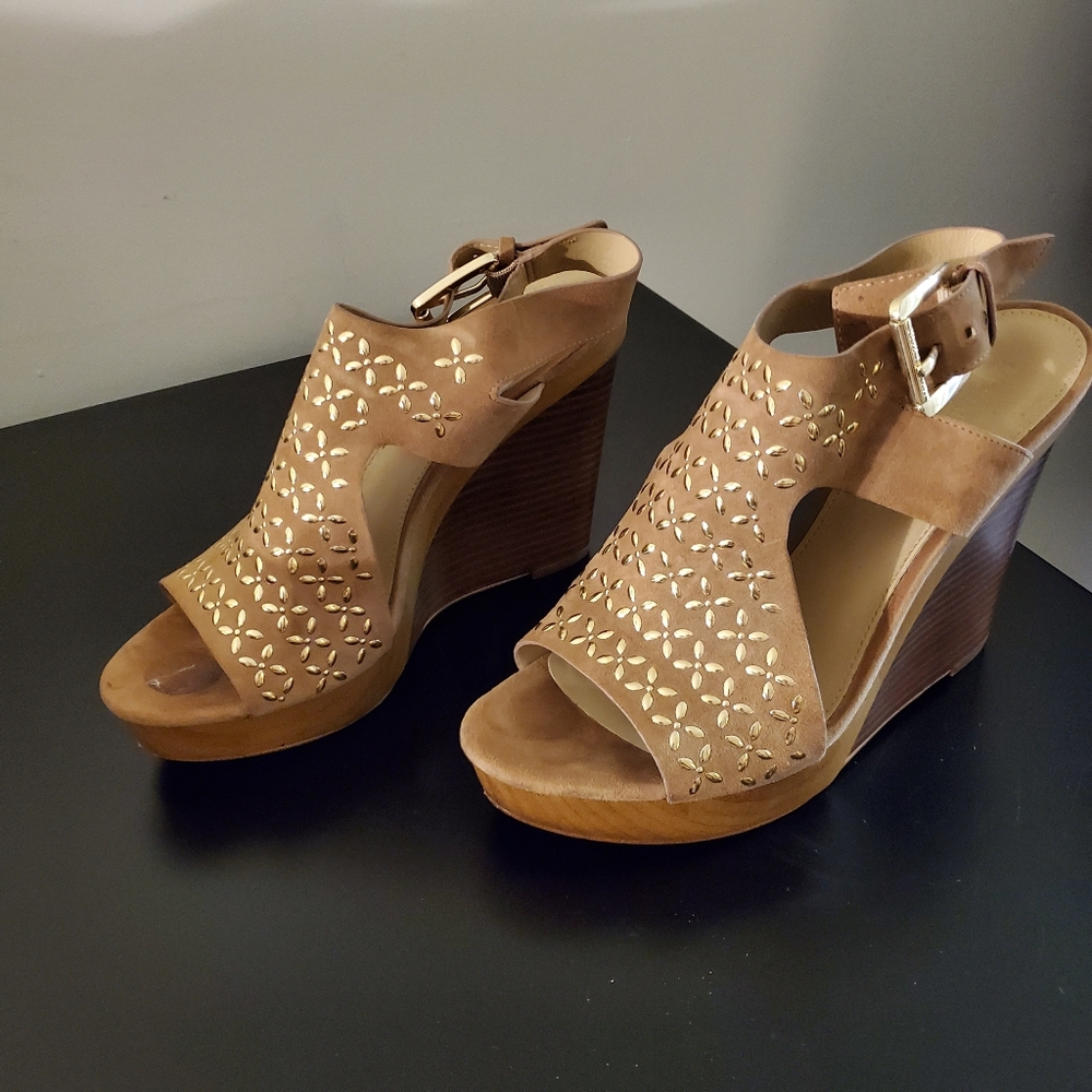 Tan Wedges